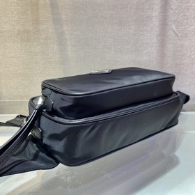 Prada  Классический поясной/нагрудный чехол Модель： 1BL010 Эта м