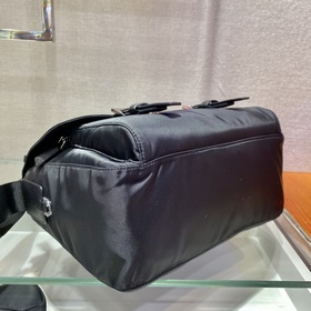 Prada Усовершенствованная сумка почтальона Модель： 1BD671 Эта су