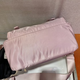 Prada Усовершенствованная сумка почтальона Модель： 1BD671 Розовы