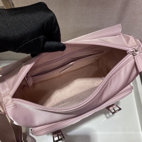 Prada Усовершенствованная сумка почтальона Модель： 1BD671 Розовы