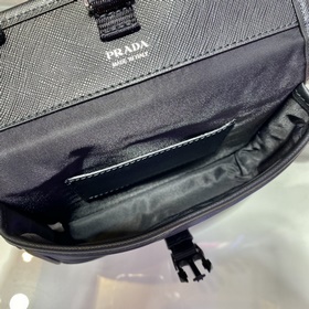 Prada Новая мини-сумка в стиле почтальона Модель： 2ZH108 Новый ц