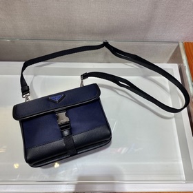 Prada Новая мини-сумка в стиле почтальона Модель： 2ZH108 Новый ц