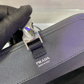 Prada Новая мини-сумка в стиле почтальона Модель： 2ZH108 Новый ц