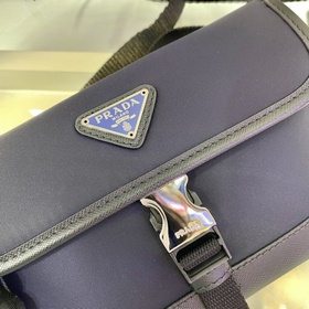 Prada Новая мини-сумка в стиле почтальона Модель： 2ZH108 Новый ц