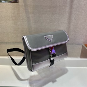 Prada Новая мини-сумка в стиле почтальона Модель： 2ZH108 Новый ц