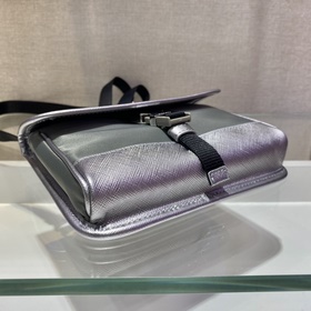 Prada Новая мини-сумка в стиле почтальона Модель： 2ZH108 Новый ц