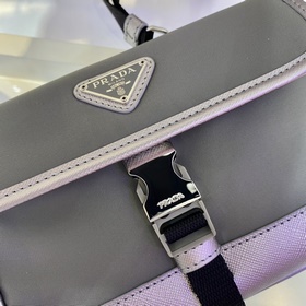 Prada Новая мини-сумка в стиле почтальона Модель： 2ZH108 Новый ц