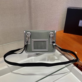 Prada Новая мини-сумка в стиле почтальона Модель： 2ZH108 Новый ц
