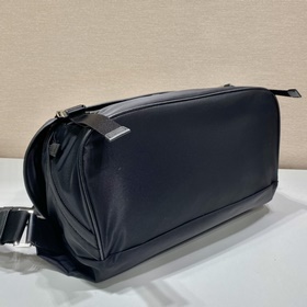 Prada   Классическая сумка-почтальон Модель： 2VH991A Эта сумка