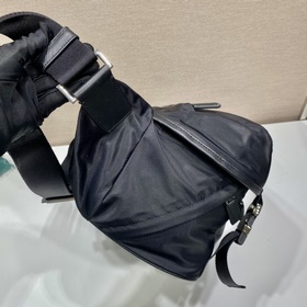 Prada   Классическая сумка-почтальон Модель： 2VH991A Эта сумка 
