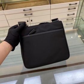 PRADA Модель 2VH110 Мужская сумка-бокс из нейлона Новая модель