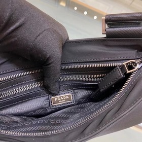 PRADA Модель 2VH110 Мужская сумка-бокс из нейлона Новая модель 
