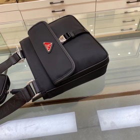 PRADA  Артикул： 2VH110 Мужская нейлоновая сумка через плечо Нови