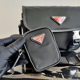Новейшая сумка-почтальон Prada 3 в 1 Модель： 2VD034 Характерный