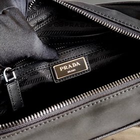Новая усовершенствованная модель Prada Модель： 2VH048 Мужская су