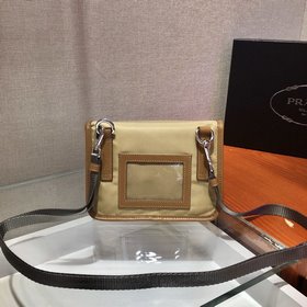 Prada Новая мини-сумка в стиле почтальона Артикул： 2ZH108, цвет：