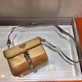 Prada Новая мини-сумка в стиле почтальона Модель： 2ZH108, цвет：