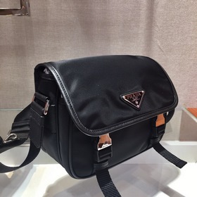 Prada Новая сумка-почтальон Новая сумка-почтальон 3 в 1 Артикул