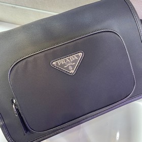 Prada Новая сумка-почтальон Артикул： 2VD041 Эта сумка через плеч