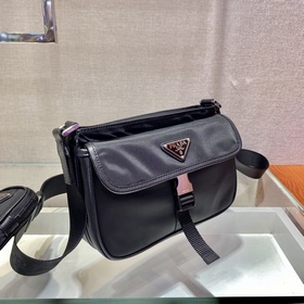 Prada Новая сумка-почтальон Артикул： 2VH133 Эта сумка через плеч