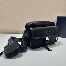 Prada Новая сумка почтальона Модель： 2VH133B Эта сумка через пле