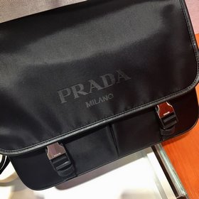Prada Модель： VA0768 Почтовая сумка Сумка с клапаном из нейлона 