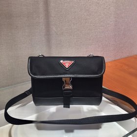 Prada Новая мини-сумка в стиле почтальона Артикул： 2ZH108 Красн