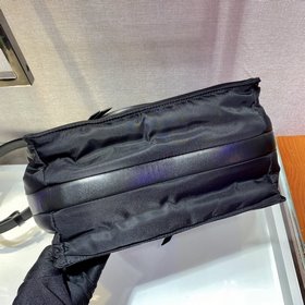 Prada Новая сумка почтальона Эта сумка через плечо/на ремне изго