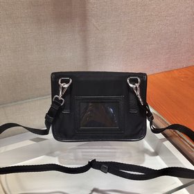 Prada Новая мини-сумка в стиле почтальона Артикул： 2ZH108 Мини