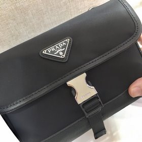 Prada Новая мини-сумка в стиле почтальона Артикул： 2ZH108 Мини