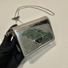 Prada Блестящая сумка Модель： 1MR024 Серебристый зеркальный Эта 