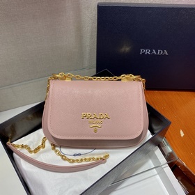 PRADA Новый номер модели： 1BD275 Изготовлена из импортной кожи S