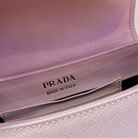 PRADA Новый номер модели： 1BD275 Изготовлена из импортной кожи S