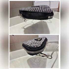 PRADA Маленькая сумка с блестящей цепочкой Артикул： 1BD733 Сама