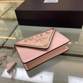 Prada Большой треугольный клапан Модель № 1BH189 Новый цвет Нов