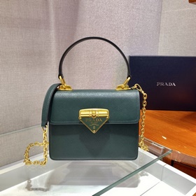 Prada маленькая сумка на цепочке Новая коллекция осень-зима Арти