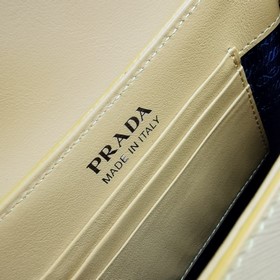 Prada сумка с цепочкой Модель： 1BD275 Изготовлена из импортной к
