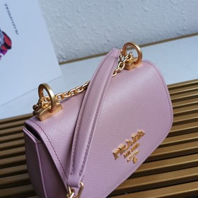 Prada сумка с цепочкой Модель： 1BD275 Изготовлена из импортной ко