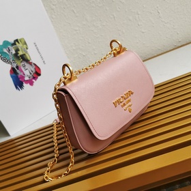 Prada сумка с цепочкой Модель： 1BD275 Изготовлена из импортной ко