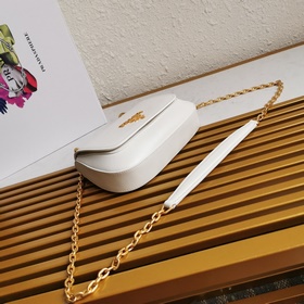 Prada сумка с цепочкой Модель： 1BD275 Изготовлена из импортной ко