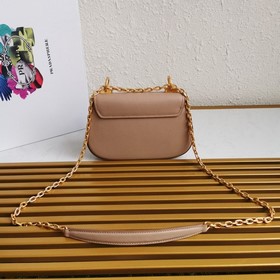Prada сумка с цепочкой Модель： 1BD275 Изготовлена из импортной ко
