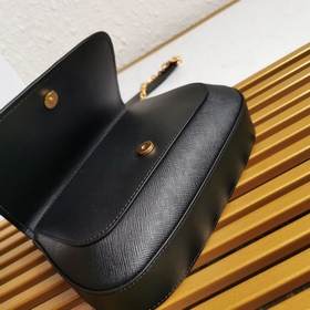 Prada Модель： 1BD275 Изготовлена из импортной кожи Saffiano, с п