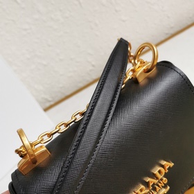 Prada Модель： 1BD275 Изготовлена из импортной кожи Saffiano, с п