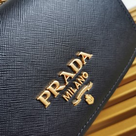 Prada Модель： 1BD275 Изготовлена из импортной кожи Saffiano, с п