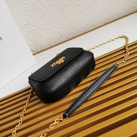 Prada Модель： 1BD275 Изготовлена из импортной кожи Saffiano, с п