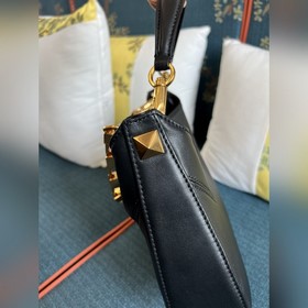 Valentino  Цепочка на плечо, регулируемый кожаный ремень Удобно 