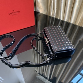 Valentino сумка из зернистой телячьей кожи - Можно носить в руке