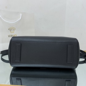 Versace Medusa, средний размер Весенняя и летняя коллекция сумок