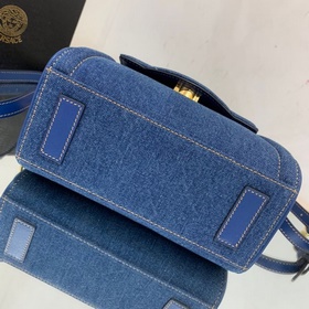 Versace Маленькая сумка из денима Сумка из коллекции весна-лето 