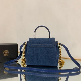 Versace Маленькая сумка из денима Сумка из коллекции весна-лето 